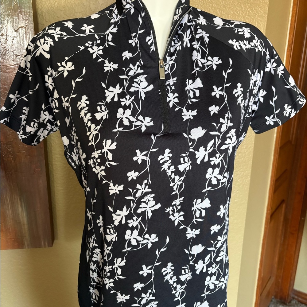 Tail White Label  Black and White Women's Golf 1/4 Zip